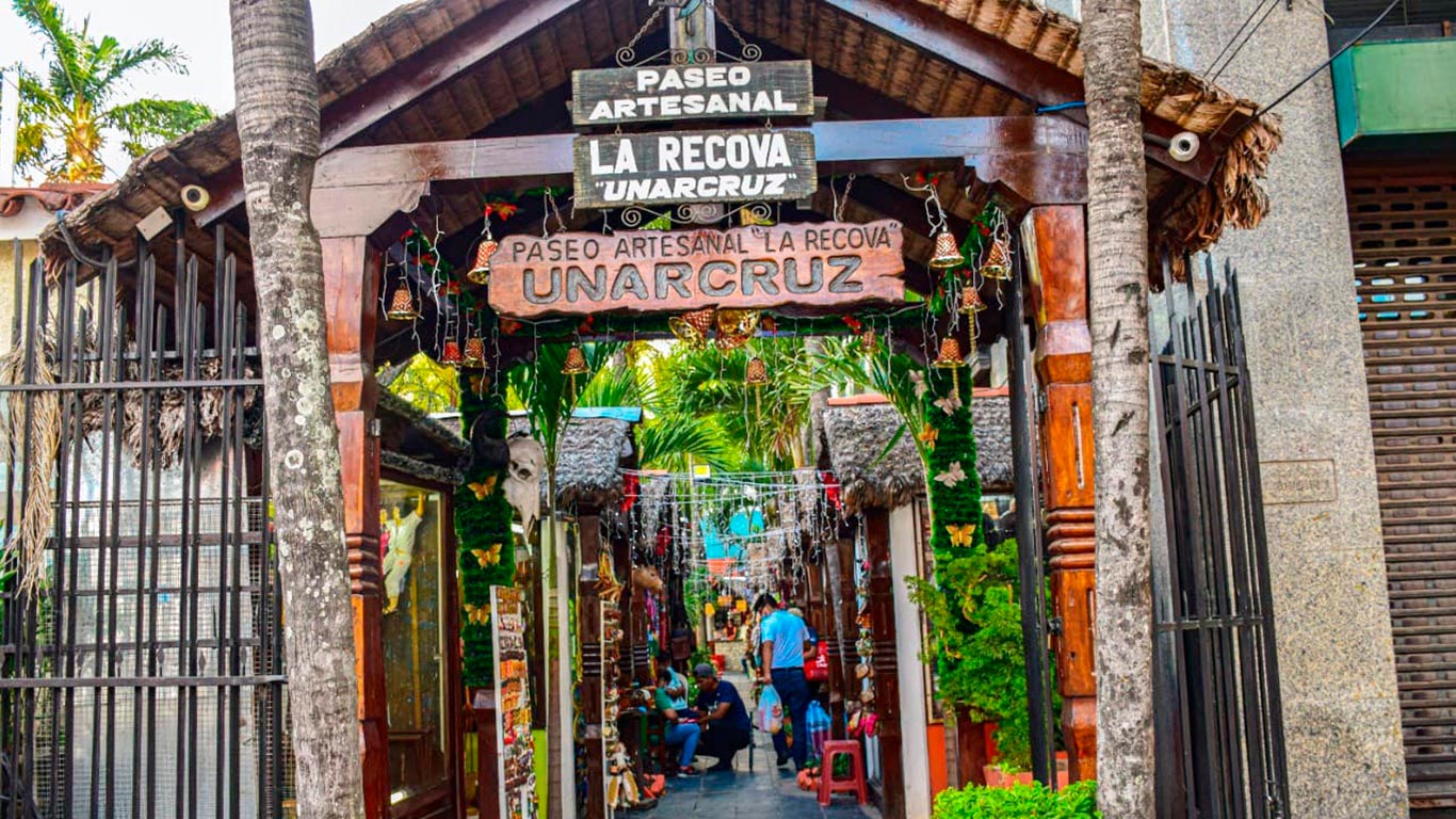 Santa Cruz La Recova