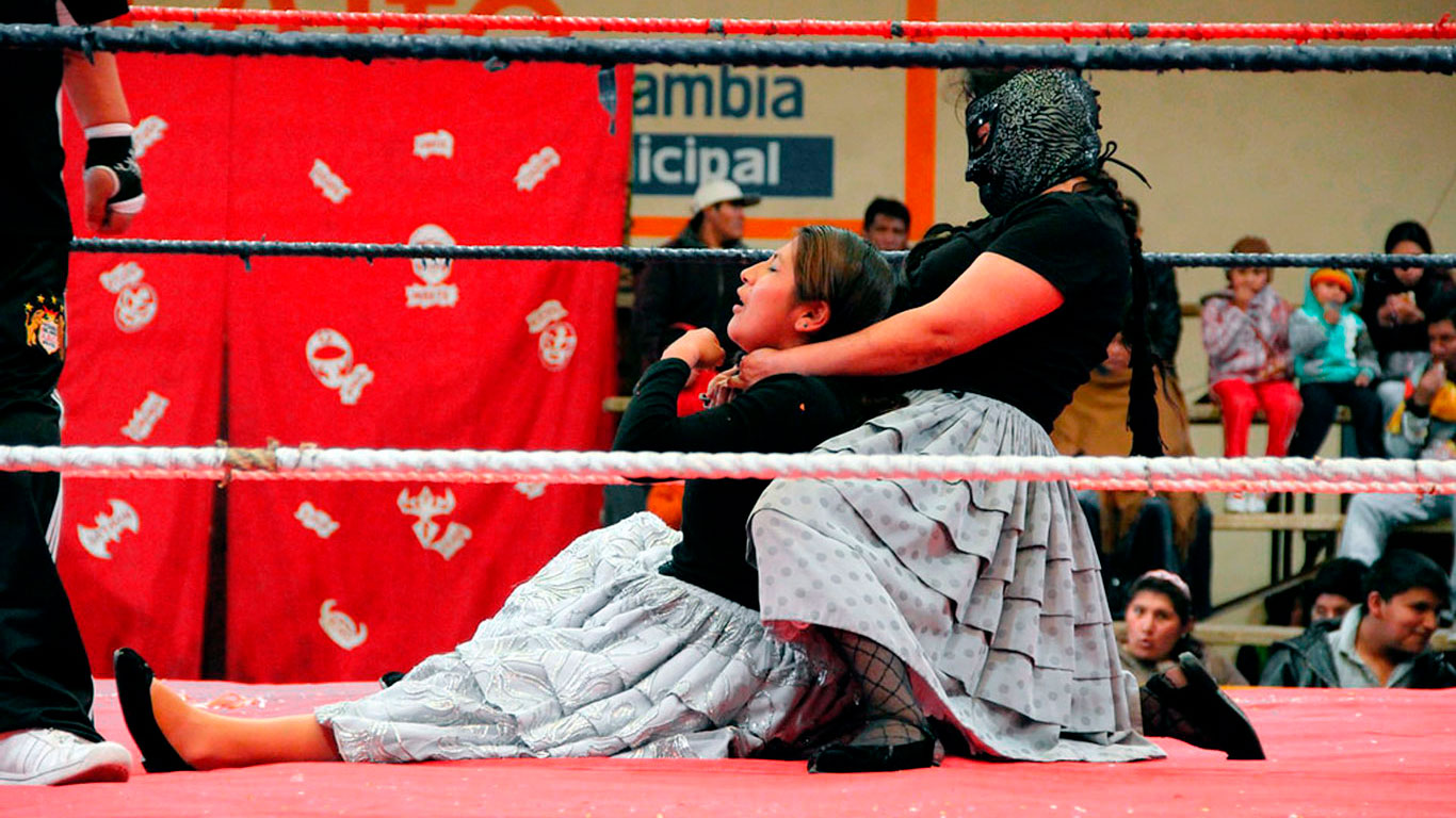 Cholitas Wrestling